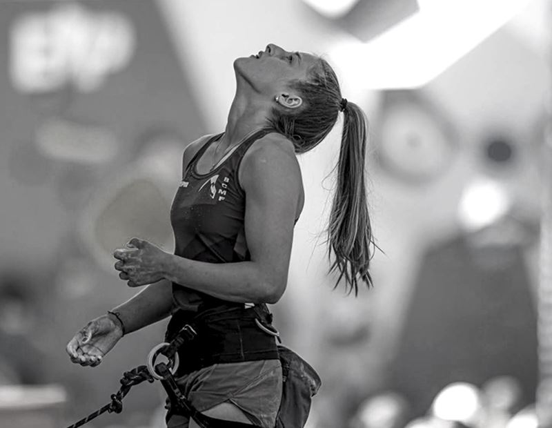 АЛЕКСАНДРА ТОТКОВА